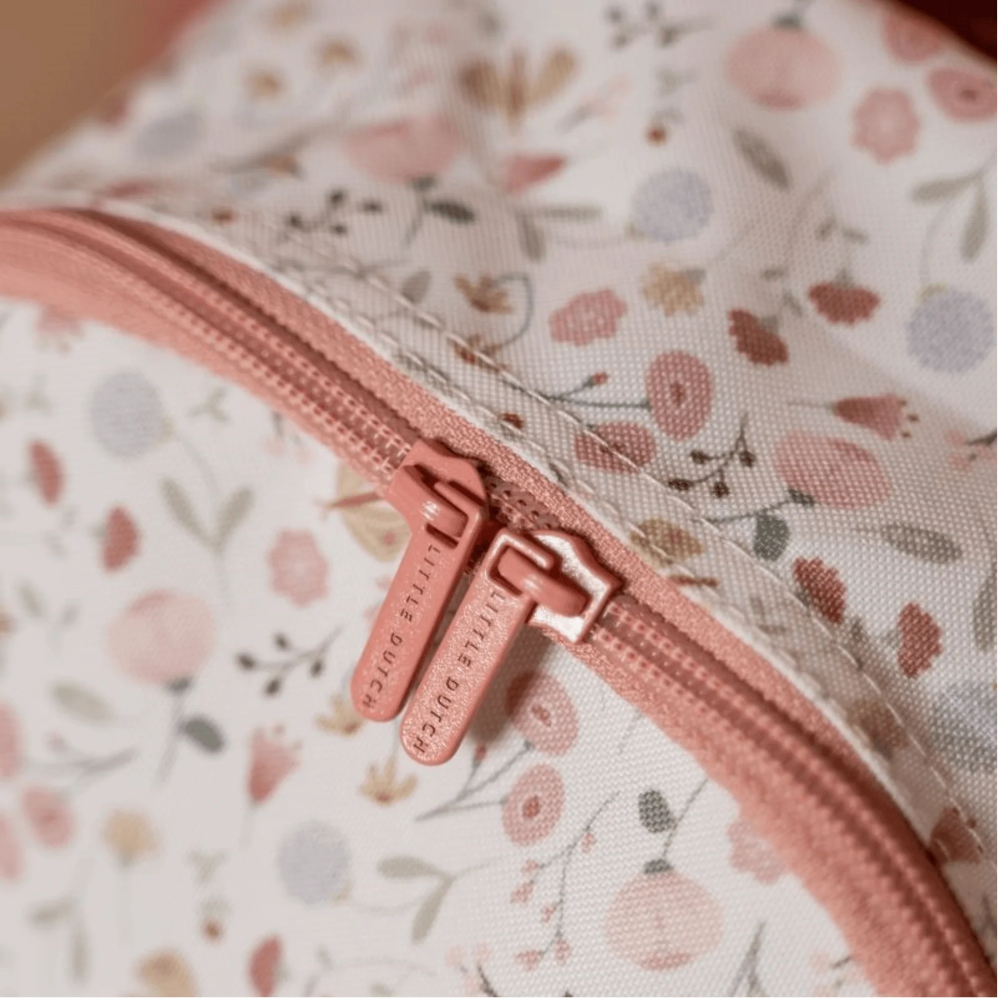 MOCHILA FLORES & MARIPOSAS - Imagen 7